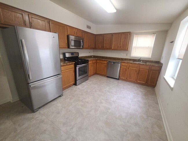 Building Photo - 2115 Brandywine St
