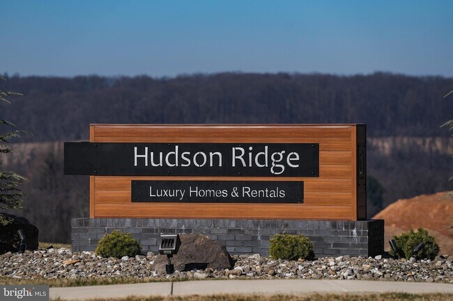 Foto del edificio - 244 Stratford Dr