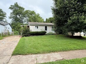 Building Photo - 47 Mercury Dr