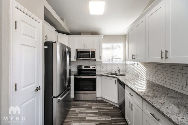 Foto del edificio - 921 S Val Vista Dr