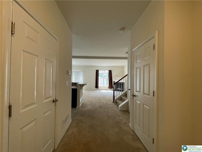 Building Photo - 637 Mulberry Dr