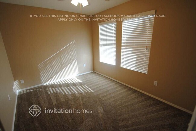 Foto del edificio - 13442 W Rose Ln