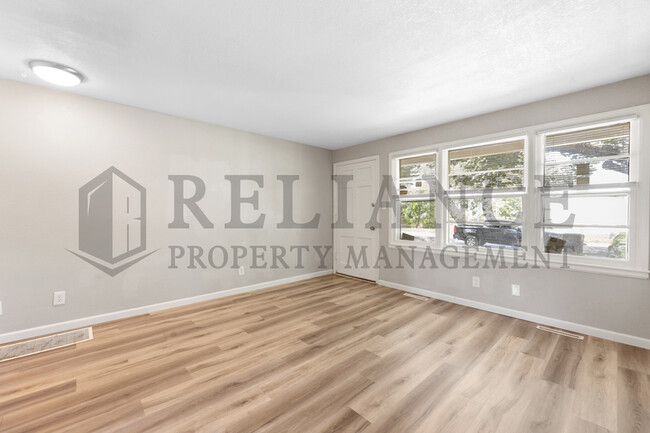 Foto del edificio - 1063 South Waverly Street