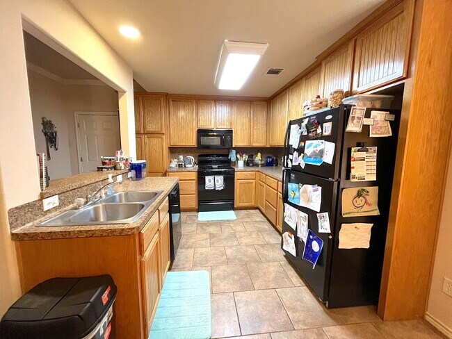 Foto del edificio - AUGUST 2026 PRE-LEASE Beautiful 4 Bedroom 3 Bathroom Home in Dove Crossing