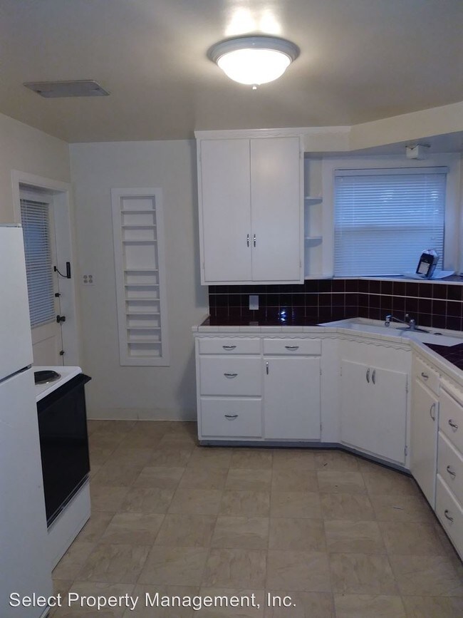 Foto del edificio - 9554 Colton Ave