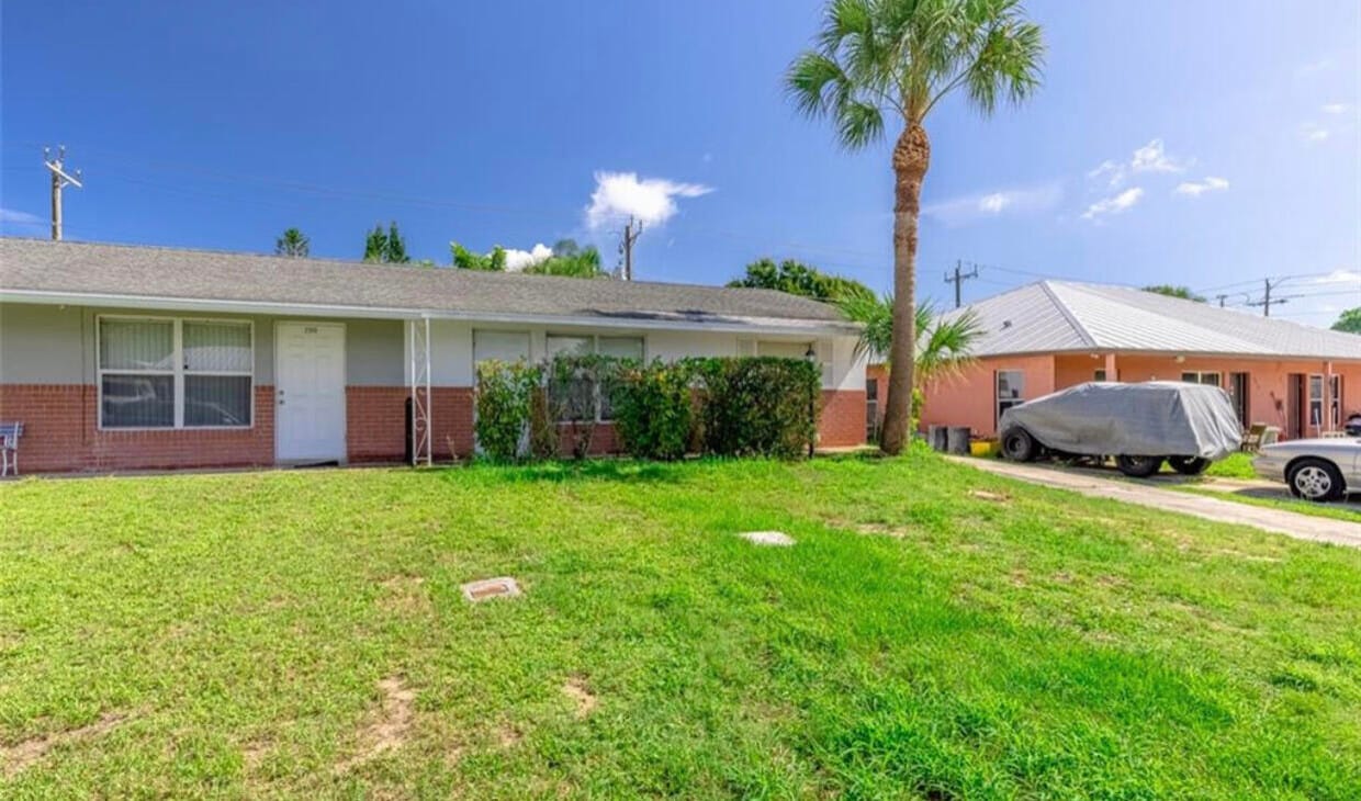 2369 NE Rustic Way, Jensen Beach, FL 34957 Townhome Rentals in Jensen