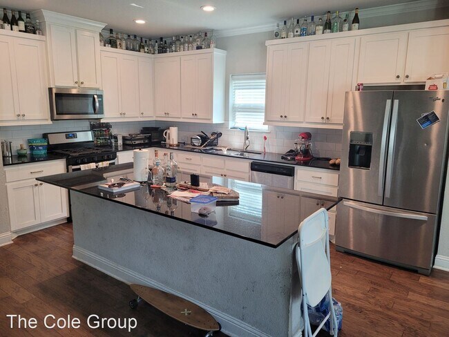 Building Photo - 4 br, 2 bath House - 2805 W Bewick St