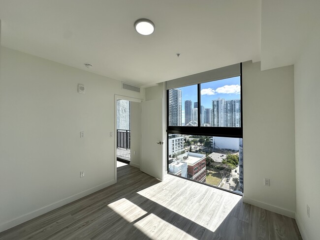 Foto del edificio - 1531 NW 1st Ct