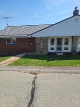 Building Photo - 2528 Anne Way