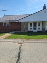 Building Photo - 2528 Anne Way
