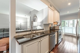 Building Photo - 701 Bering Dr