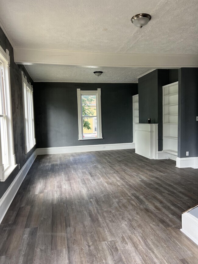 Building Photo - 2117 W Starr St