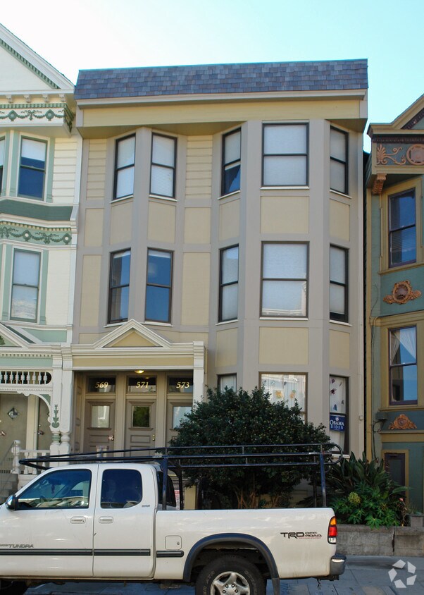 Foto principal - 569 Waller St