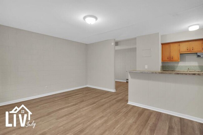 Foto del edificio - 6134 Hillside Ave