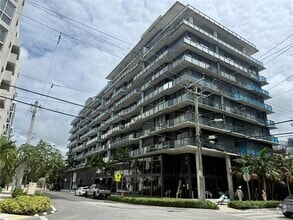 Building Photo - 201 SW 17th Rd