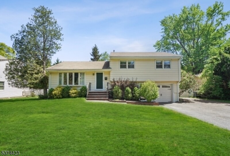 Foto principal - 779 Prospect St