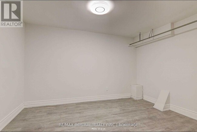 Building Photo - 297 Ruggles Ave