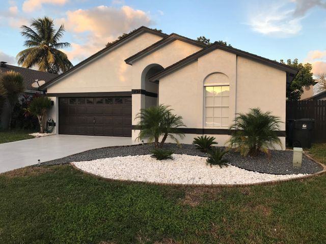 Primary Photo - 1424 Waterway Cove Dr