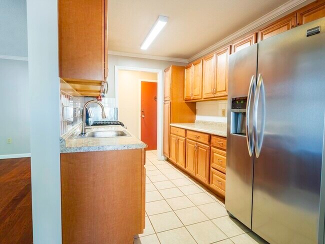 Foto del edificio - 70 Shrewsbury Green Dr