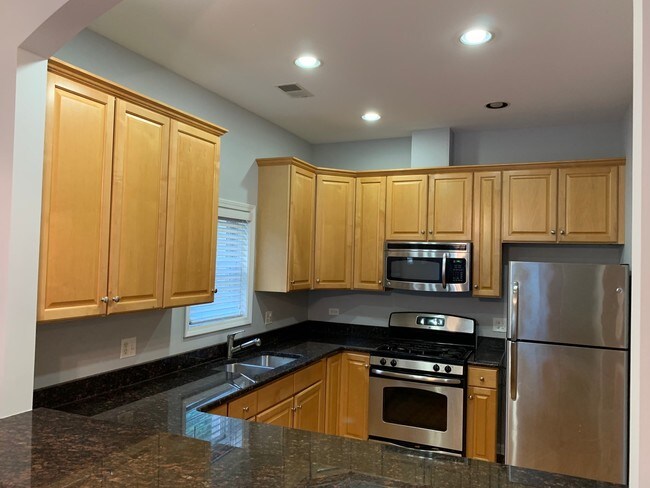 Foto del edificio - 4212 N Ashland Ave