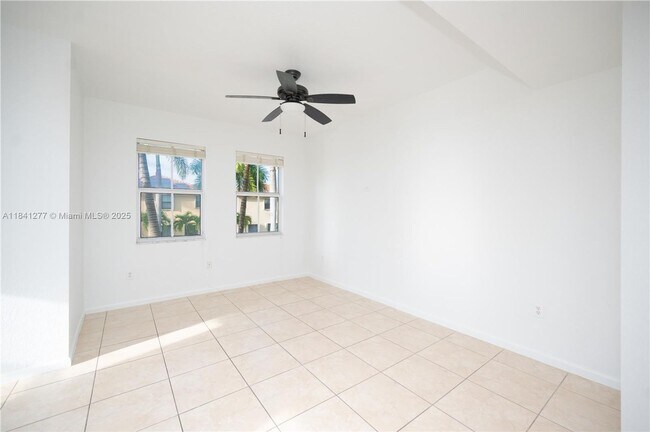 Foto del edificio - 11501 NW 89th St