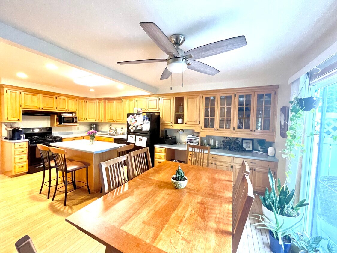 Foto principal - 3303 Prairie Rd