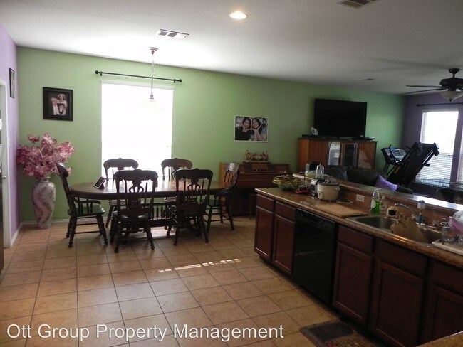 Building Photo - 6 br, 3.5 bath House - 3110 Claymore St