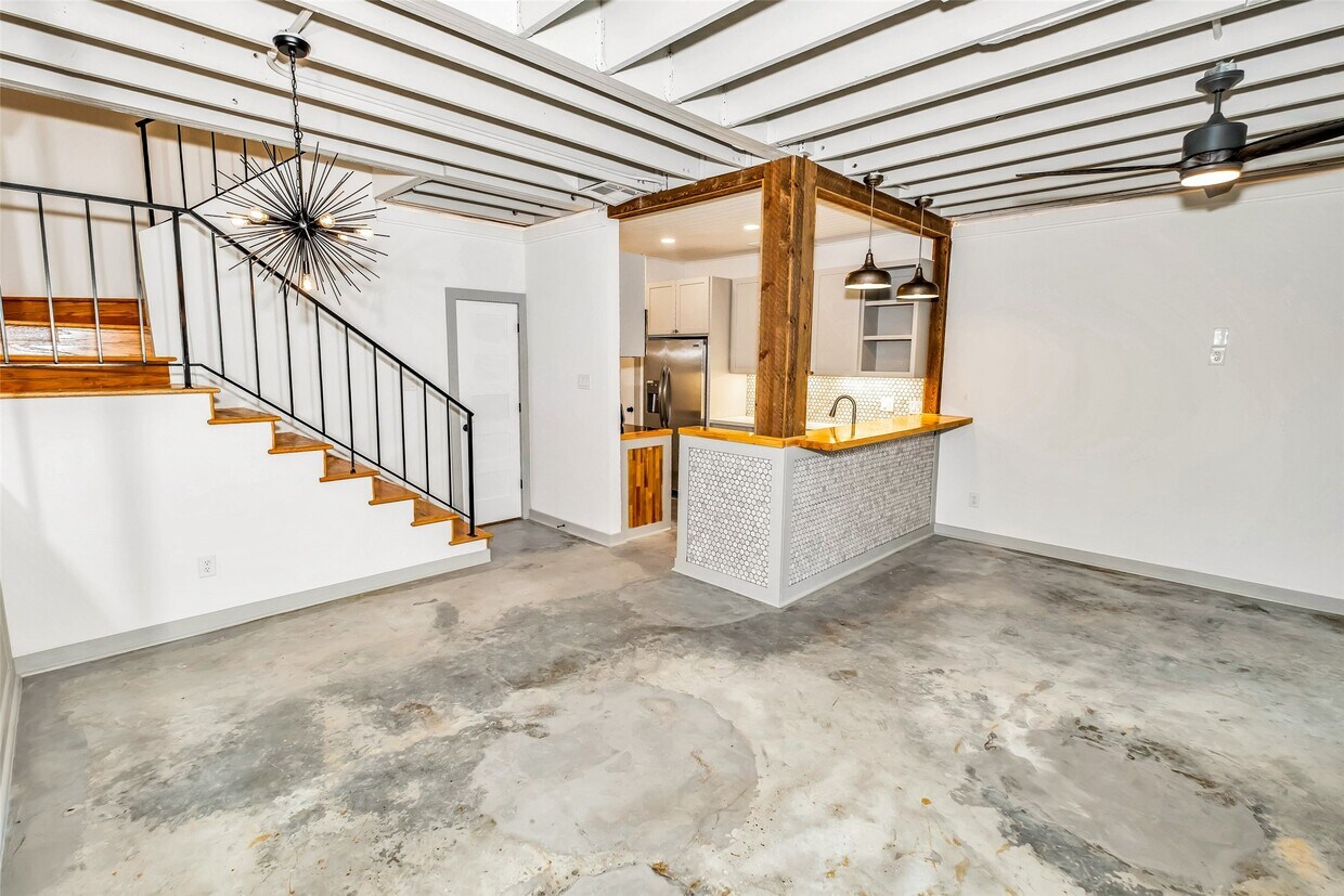 Foto principal - 1300 Augusta Dr