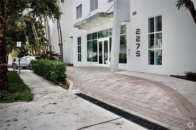 Building Photo - 2275 Biscayne Blvd