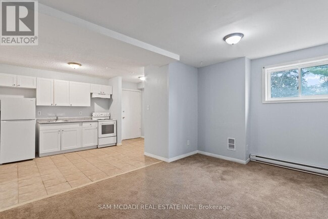 Building Photo - 15 Faulkner St