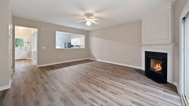 Building Photo - 3 Bedroom Townhouse in Morrisville Brecken...