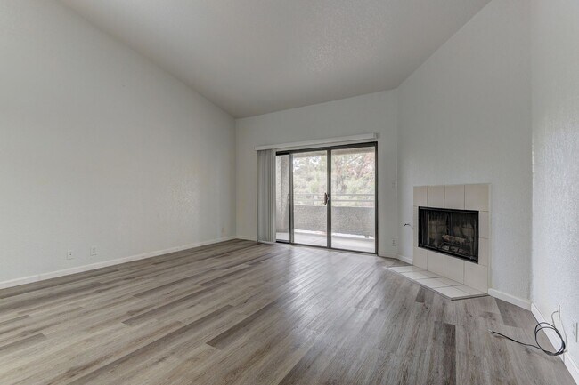 Foto del edificio - 5056 S Rainbow Blvd