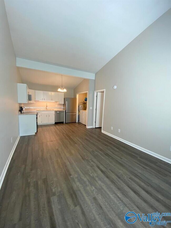 Building Photo - 3702 Squaw Valley Dr SW