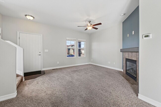 Foto del edificio - 6914 Dusty Miller Way