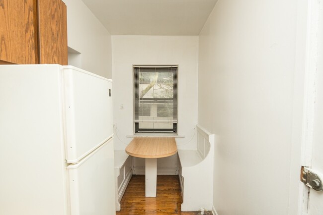 Building Photo - 3026 N Halsted St