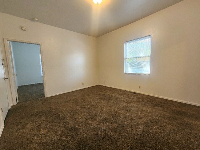 Foto del edificio - 1637 Cedar St