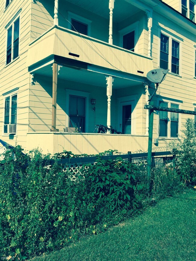 Foto del edificio - 34 N Holden St