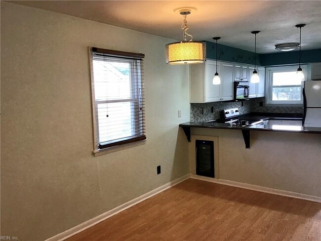 Building Photo - 1218 Owl Ct