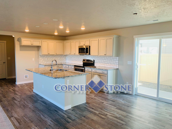 Building Photo - Beautiful Home in Boise!
