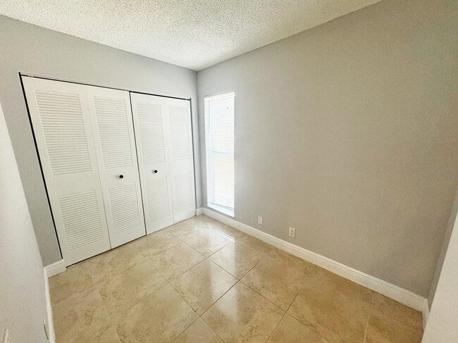 Building Photo - 4411 Treehouse Ln