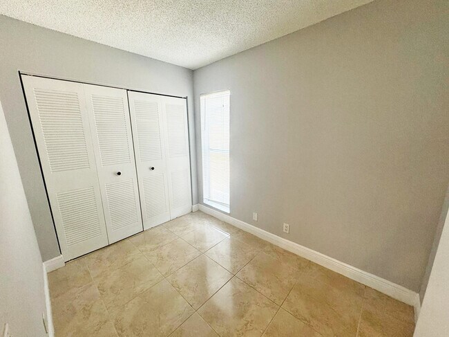 Foto del edificio - 4411 Treehouse Ln