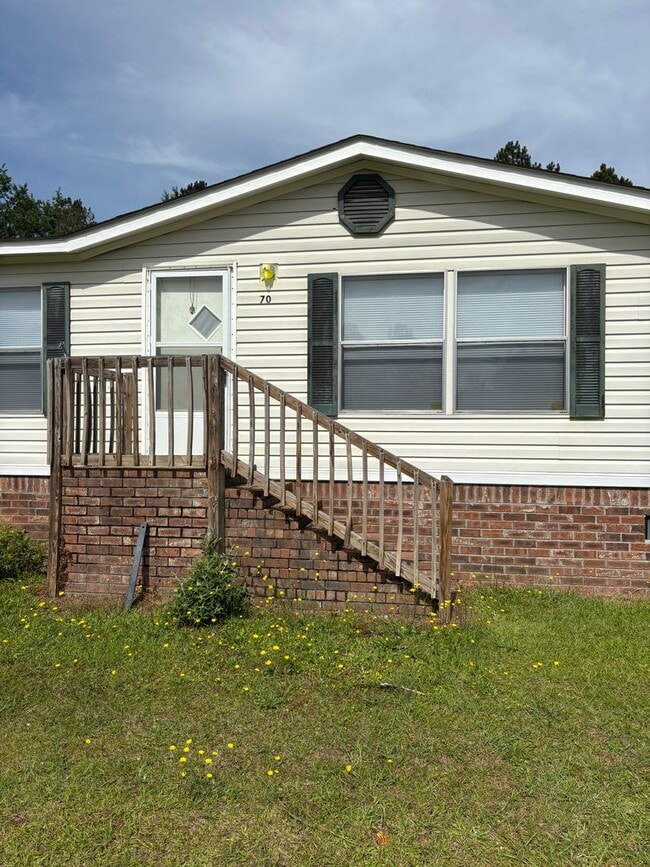 Building Photo - Wedgefield Community
