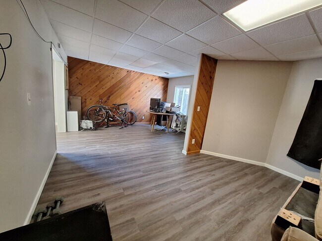 Foto del edificio - 2 Bedroom Home - Open August 1st!