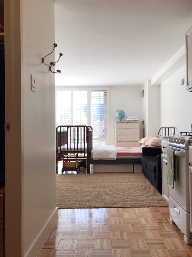 Primary Photo - 950 25th St NW
