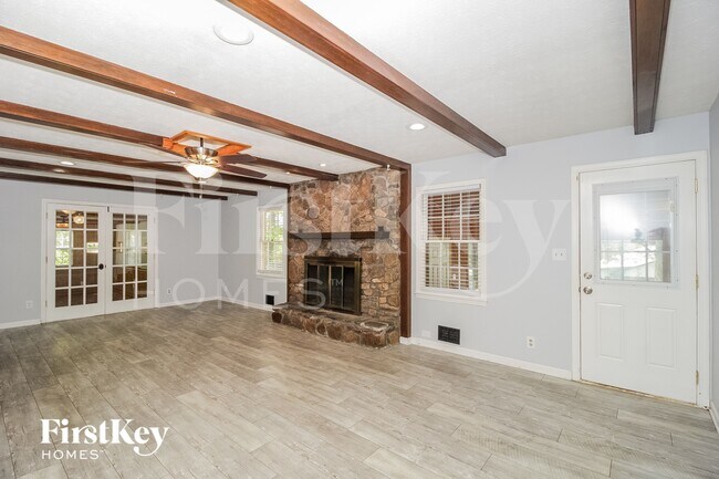 Building Photo - 30 Roving Hills Cir SE