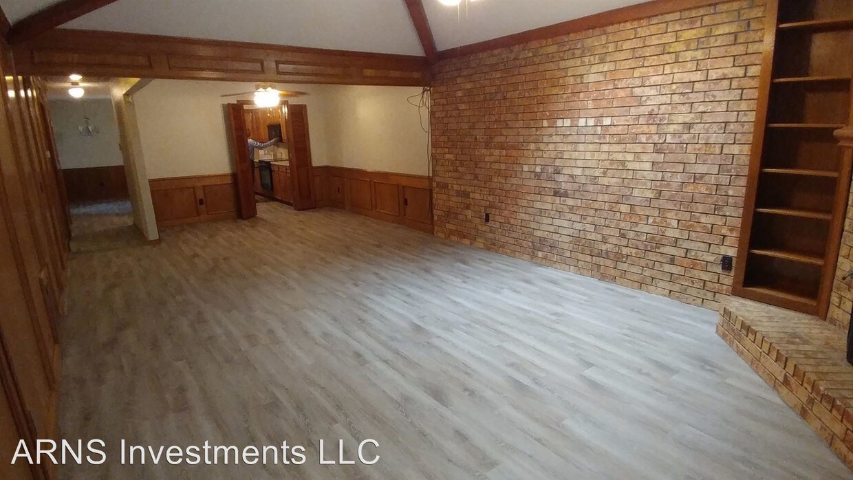 Primary Photo - 3 br, 2 bath House - 2035 Teton Pl #A