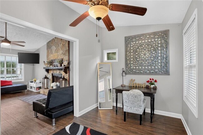 Foto del edificio - 3536 Highland Pine Way