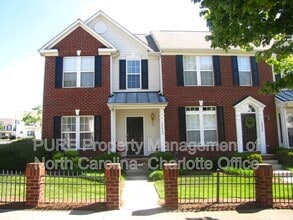 Building Photo - 18040 Delmas Dr