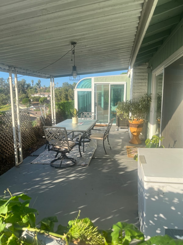 Foto del edificio - 730 Lonsdale Ln