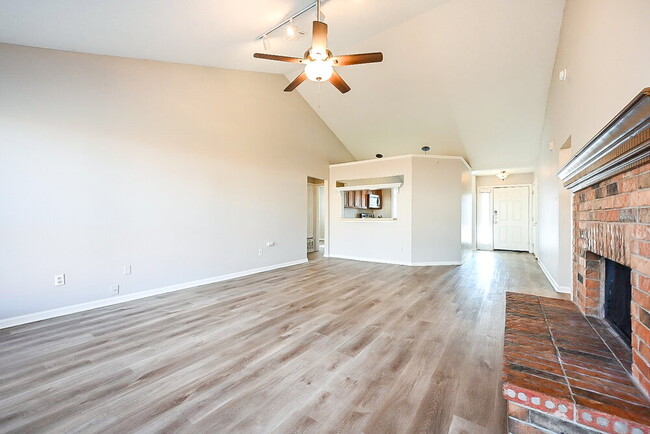 Foto del edificio - 114 Windmill Ridge Dr